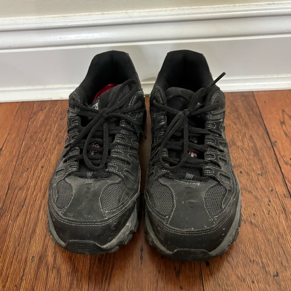 Men’s steel toe tennis shoes